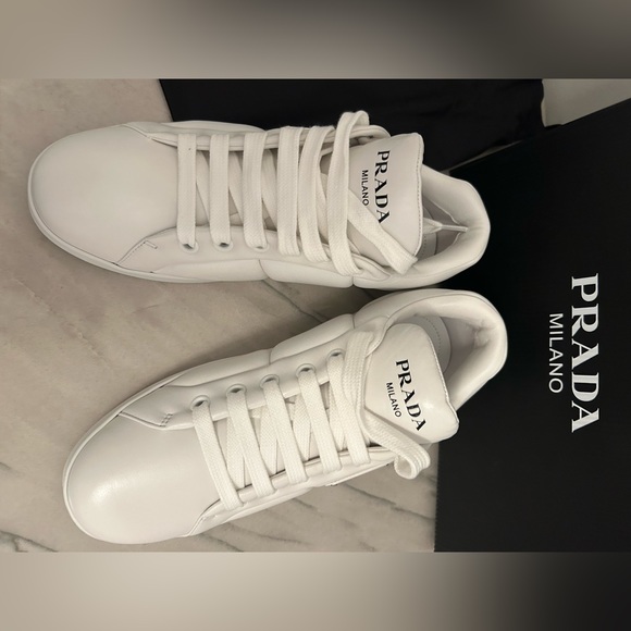 Prada white leather sneaker size 41.5 new - Picture 2 of 8